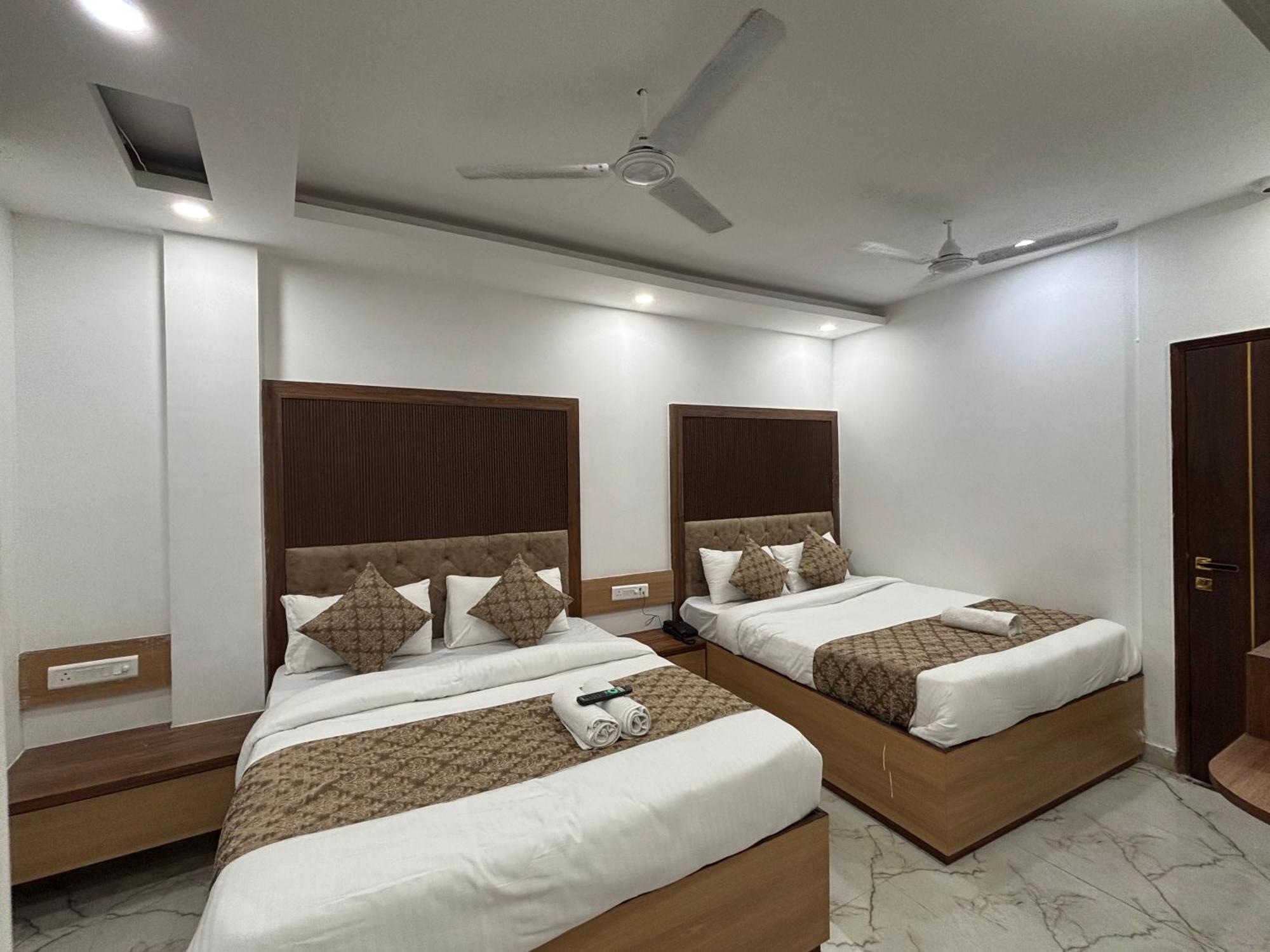 Cg Internationl By Sweet Guest House New Delhi Luaran gambar
