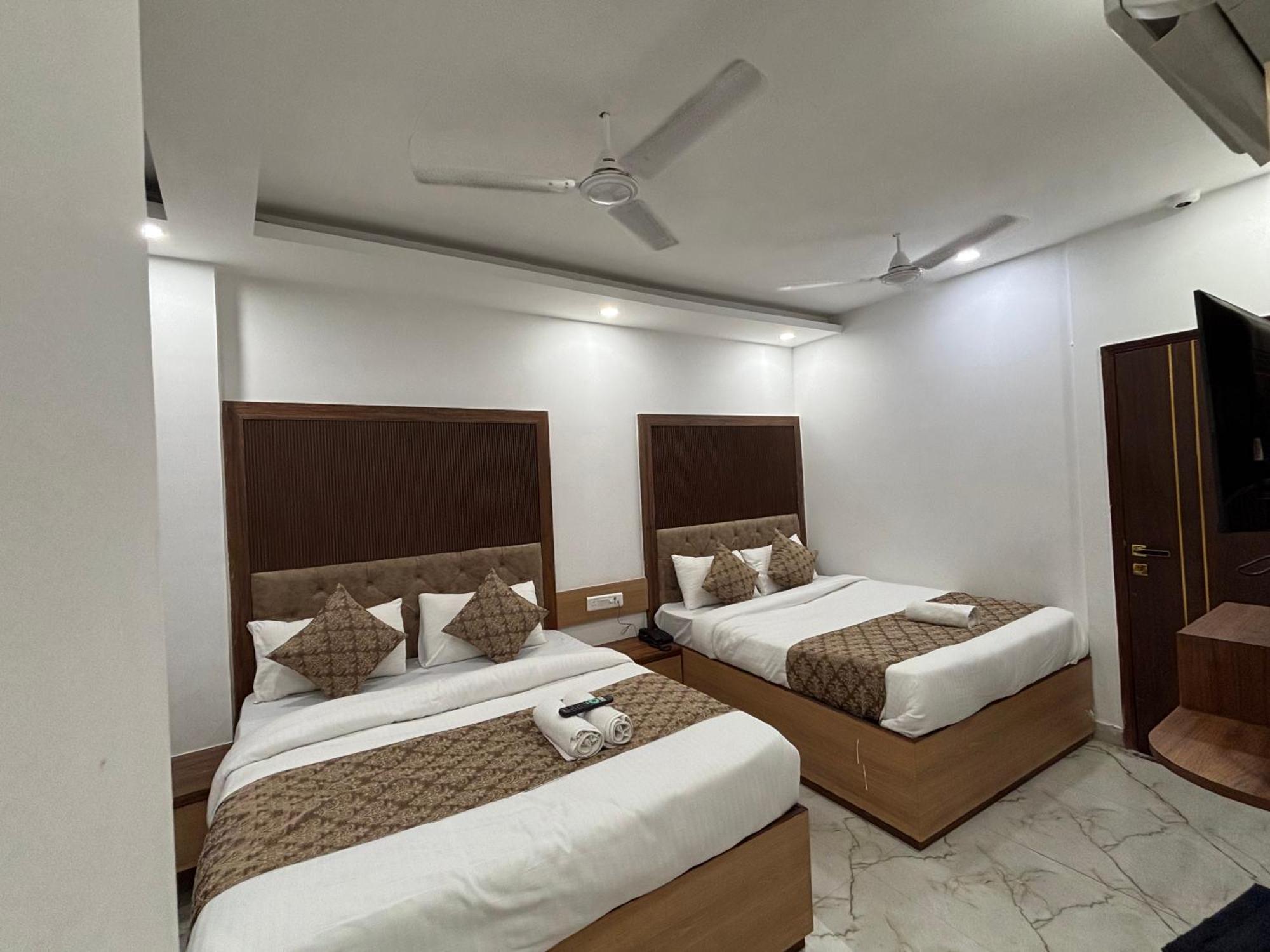 Cg Internationl By Sweet Guest House New Delhi Luaran gambar