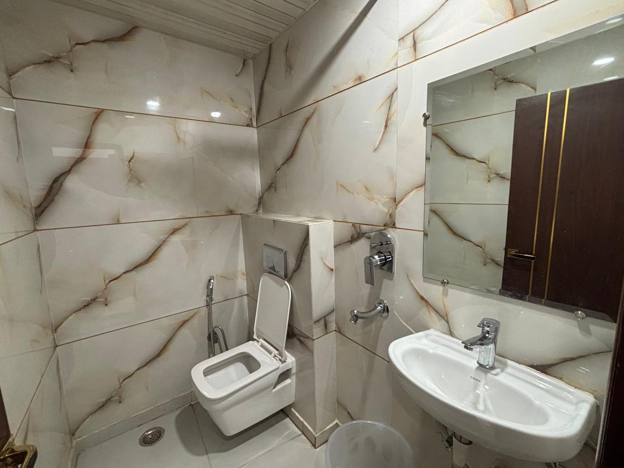 Cg Internationl By Sweet Guest House New Delhi Luaran gambar