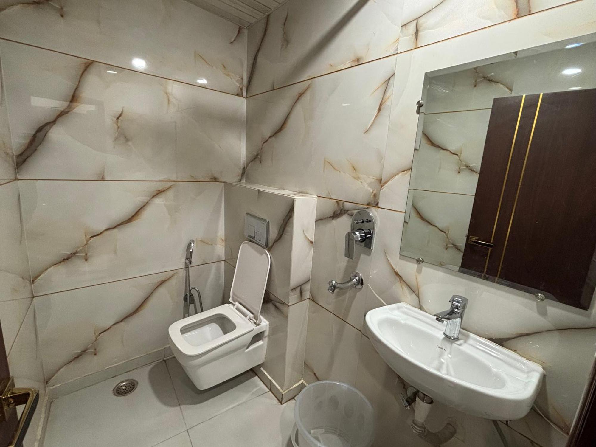 Cg Internationl By Sweet Guest House New Delhi Luaran gambar